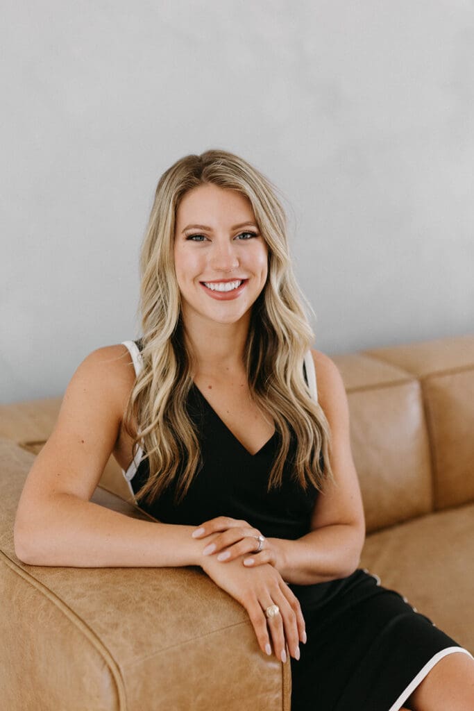 Editorial lifestyle portrait of woman with relaxed, approachable branding vibe.